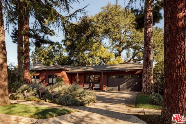 4244 Bluebell Avenue, Studio City, CA 91604