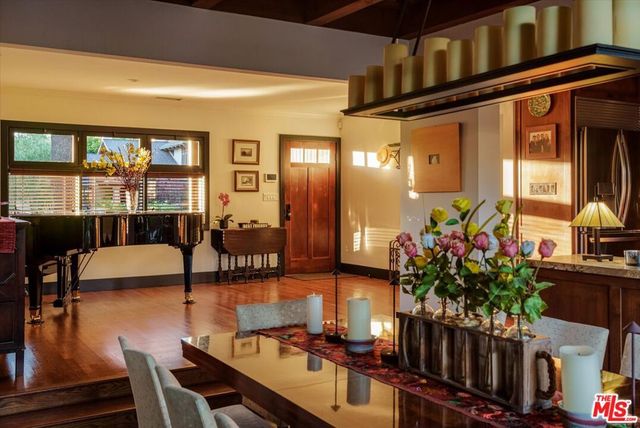 4244 Bluebell Avenue, Studio City, CA 91604