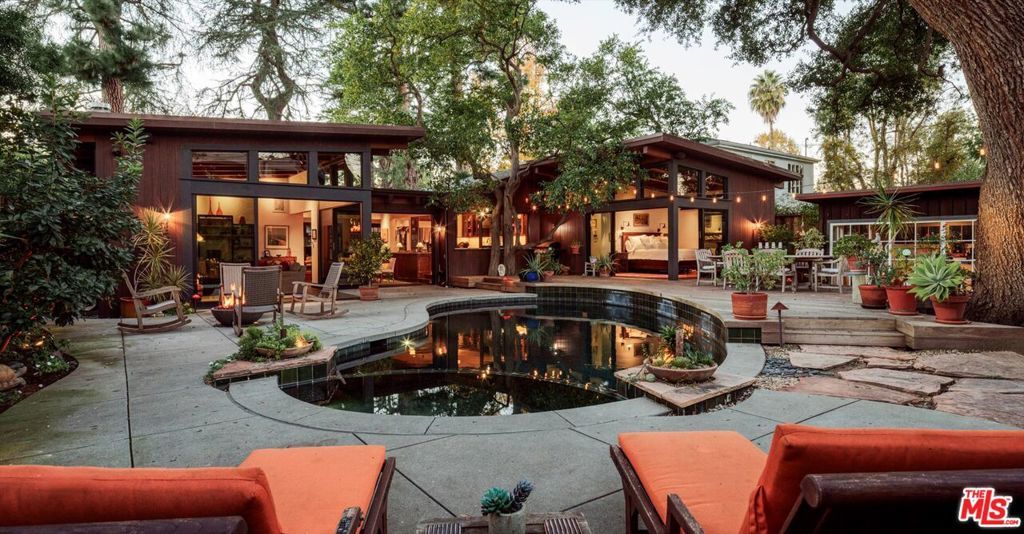 4244 Bluebell Avenue, Studio City, CA 91604