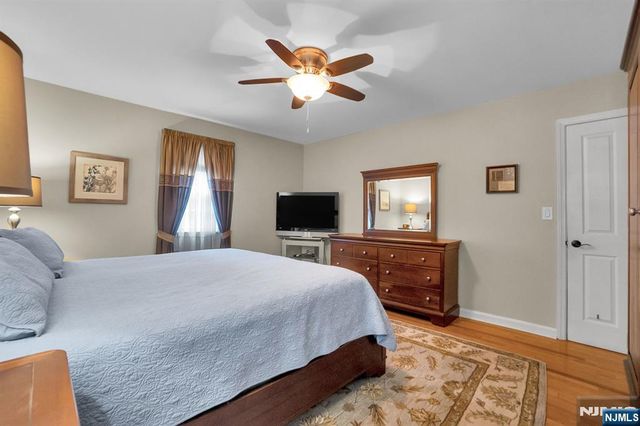 114 Wyckoff Avenue, Wyckoff, NJ 07481