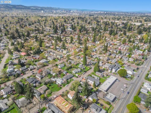 7462 Se 51ST Ave A, Portland, OR 97206