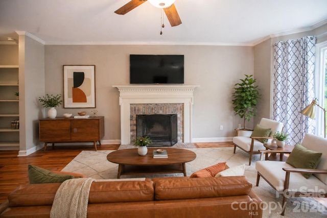 1002 Windsor Drive, Asheville, NC 28803