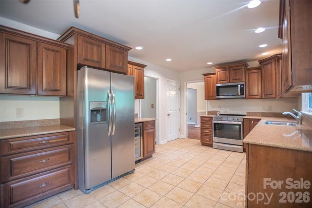 1002 Windsor Drive, Asheville, NC 28803