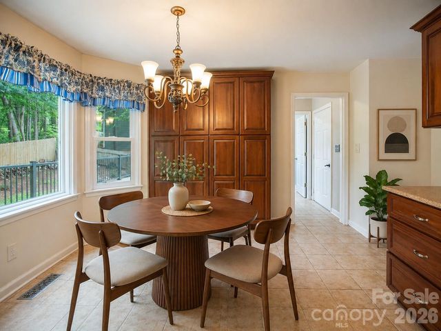 1002 Windsor Drive, Asheville, NC 28803