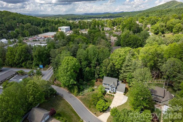 1002 Windsor Drive, Asheville, NC 28803