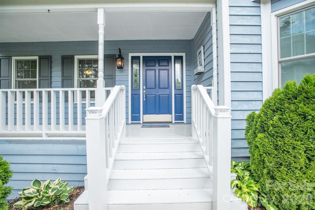 1002 Windsor Drive, Asheville, NC 28803