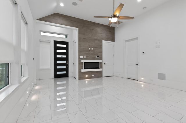 3267 Simmons Street, Houston, TX 77004