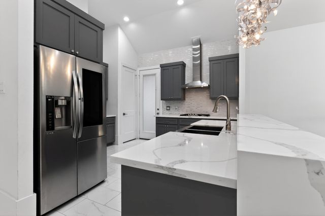 3267 Simmons Street, Houston, TX 77004