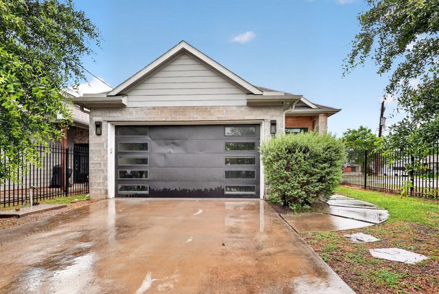 3267 Simmons Street, Houston, TX 77004