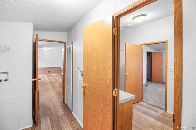 328 White Oak Lane, Augusta Charter Township, MI 48190