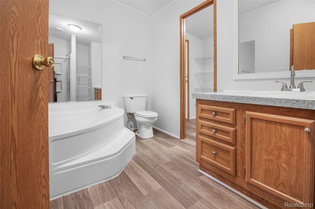 328 White Oak Lane, Augusta Charter Township, MI 48190