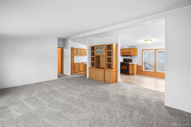 328 White Oak Lane, Augusta Charter Township, MI 48190