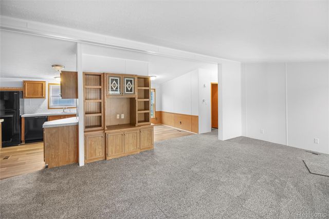 328 White Oak Lane, Augusta Charter Township, MI 48190