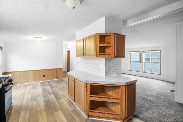 328 White Oak Lane, Augusta Charter Township, MI 48190