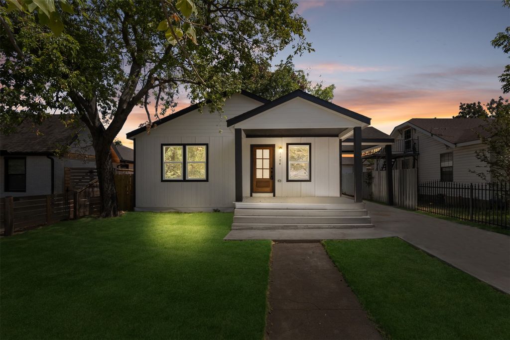 1104 S Brighton Avenue, Dallas, TX 75208 — photo 2