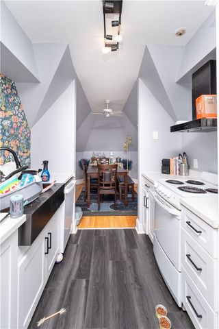 182 Adelaide Avenue 7, Providence, RI 02907