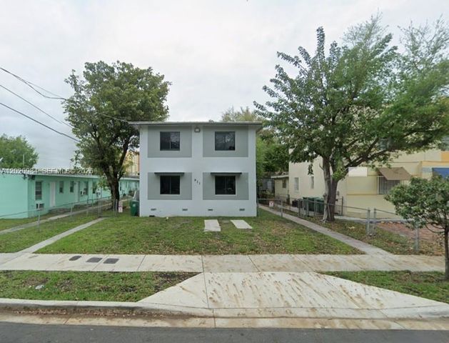 931 NW 1st St 1, Miami, FL 33128