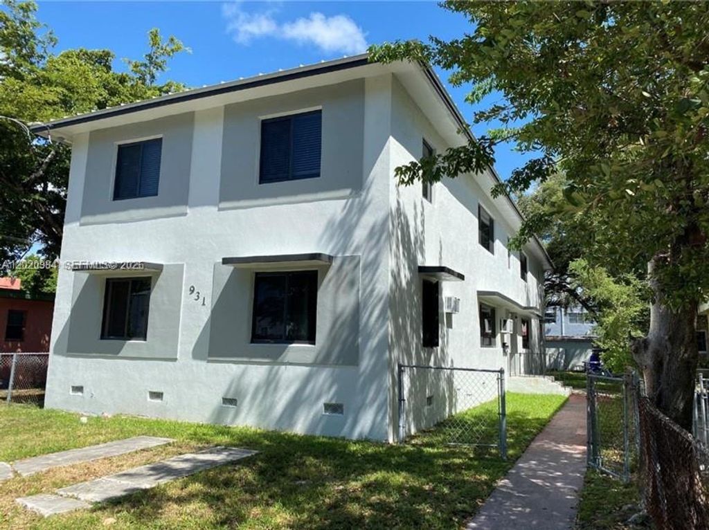 931 NW 1st St 1, Miami, FL 33128
