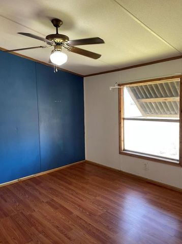 369 PRIVATE ROAD 4521, Wolfe City, TX 75496