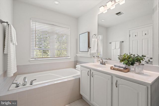 3825 ELBERT AVE, Alexandria, VA 22305