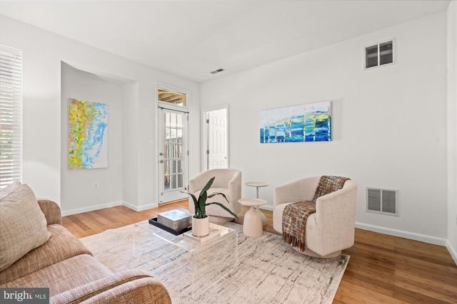 3825 ELBERT AVE, Alexandria, VA 22305