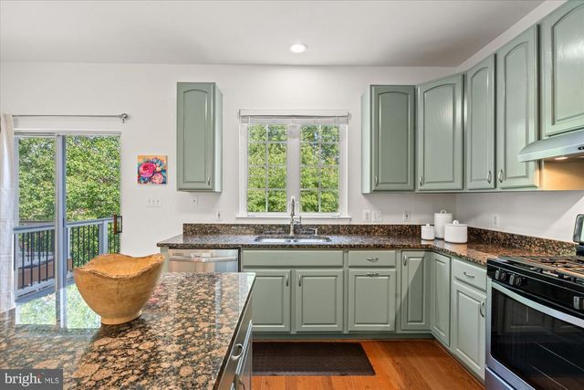 3825 ELBERT AVE, Alexandria, VA 22305