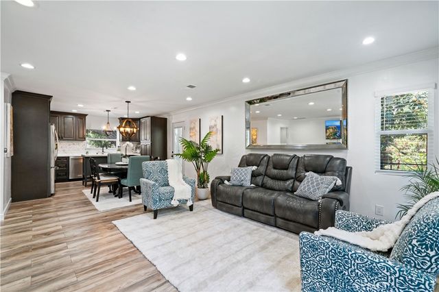 2427 N Verdugo, Glendale, CA 91208