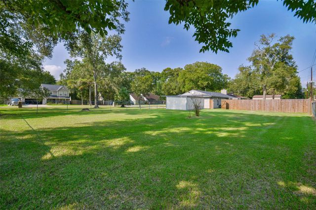 2818 Rapho Street, Crosby, TX 77532
