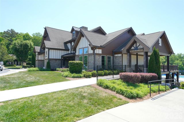 527 Common Raven Court, Fort Mill, SC 29715