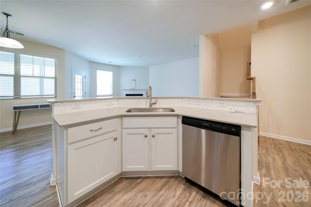 527 Common Raven Court, Fort Mill, SC 29715