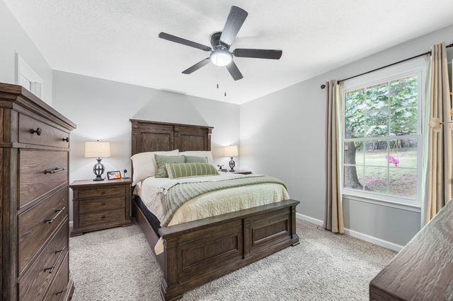 404 Warren Cir, Clarksville, TN 37040