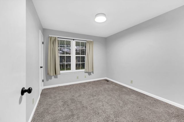 404 Warren Cir, Clarksville, TN 37040