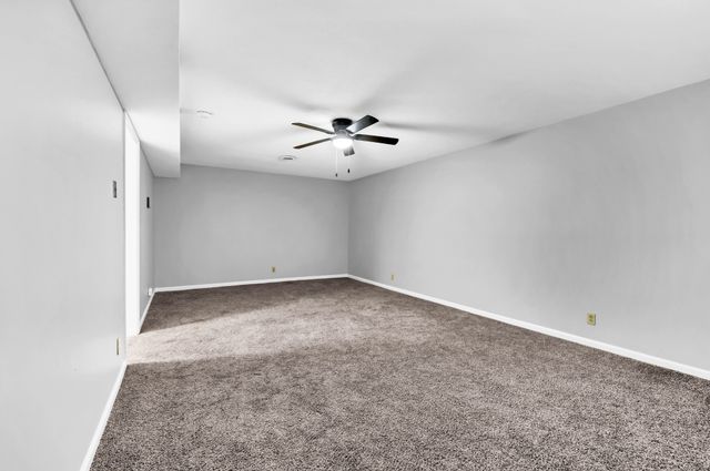 404 Warren Cir, Clarksville, TN 37040