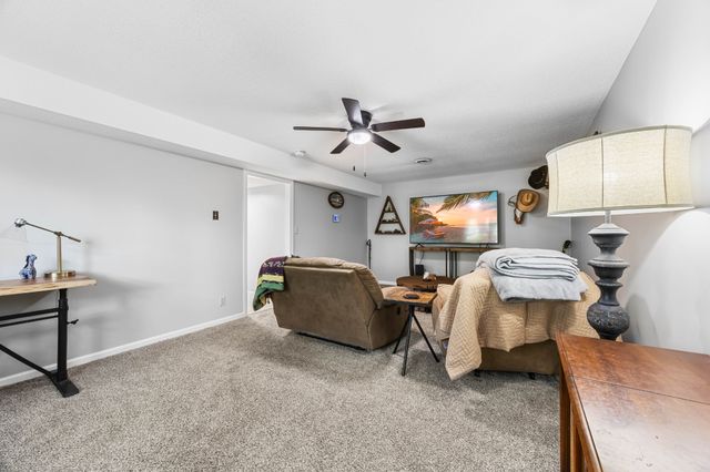 404 Warren Cir, Clarksville, TN 37040