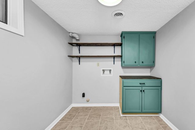 404 Warren Cir, Clarksville, TN 37040