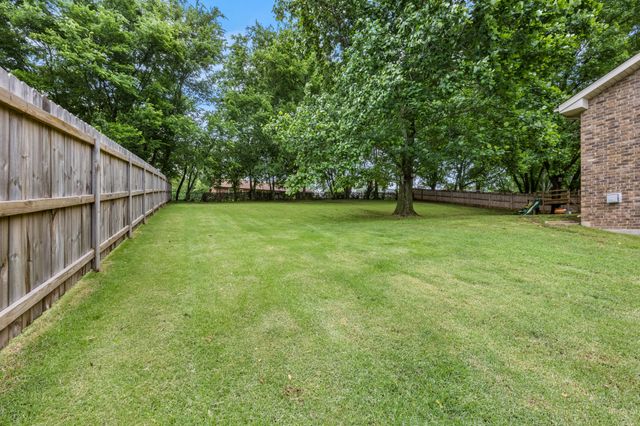 404 Warren Cir, Clarksville, TN 37040