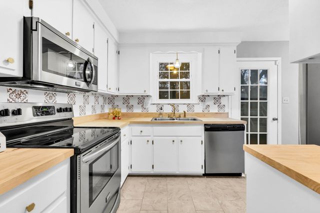 404 Warren Cir, Clarksville, TN 37040