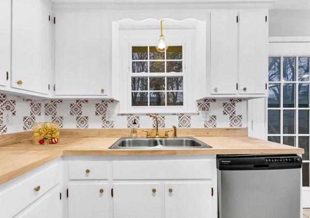 404 Warren Cir, Clarksville, TN 37040