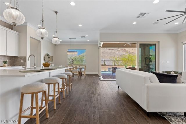 10950 Red Yucca Drive, Las Vegas, NV 89138