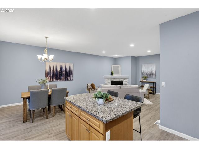 20464 HOODVIEW Ave, West Linn, OR 97068