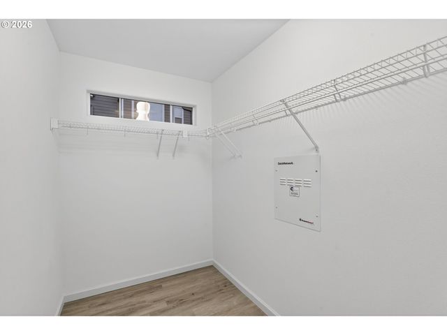 20464 HOODVIEW Ave, West Linn, OR 97068