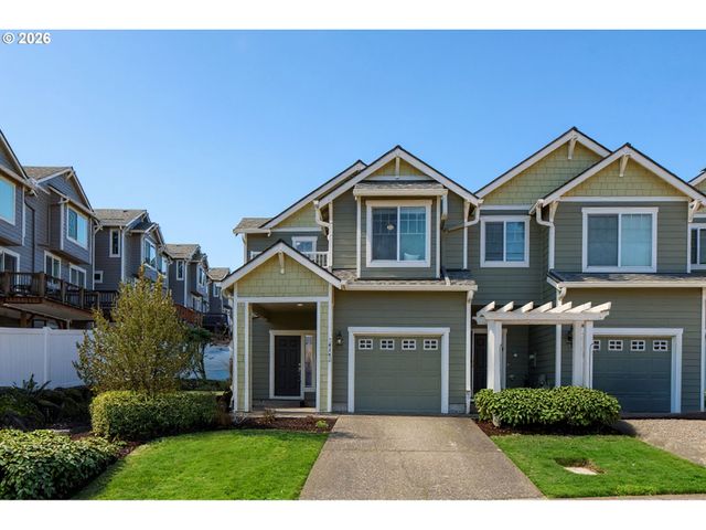 20464 HOODVIEW Ave, West Linn, OR 97068