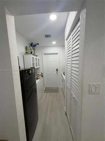 17100 NW 77th Ct 1, Hialeah, FL 33015