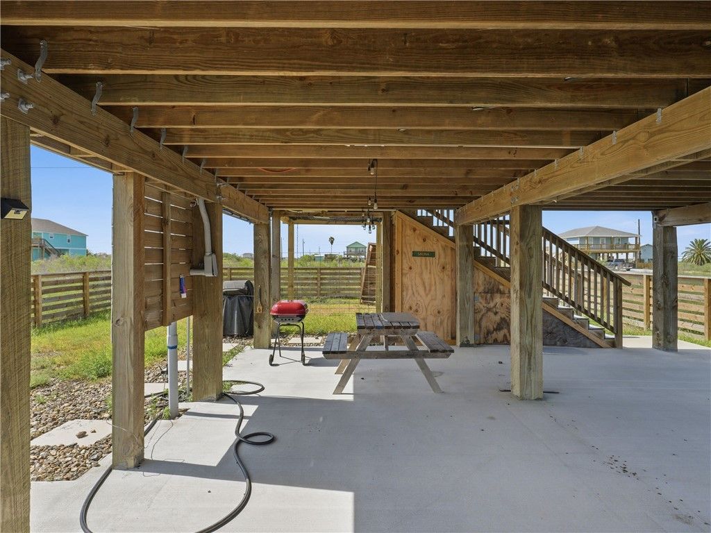 377 W Misty Oak, Rockport, TX 78382 — photo 3