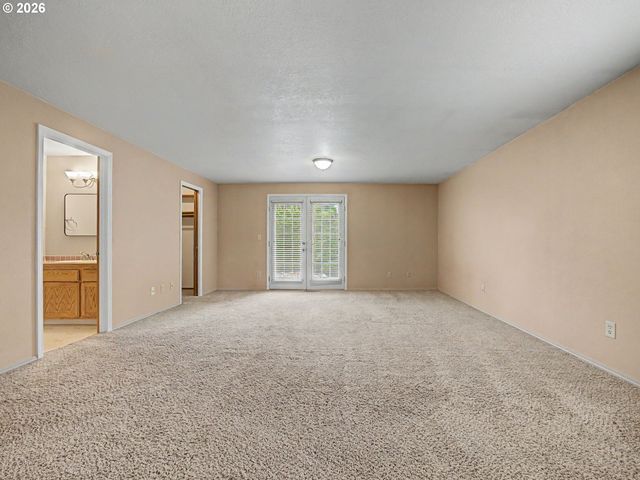1778 N LAURELWOOD Loop, Canby, OR 97013