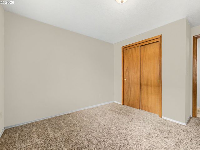 1778 N LAURELWOOD Loop, Canby, OR 97013