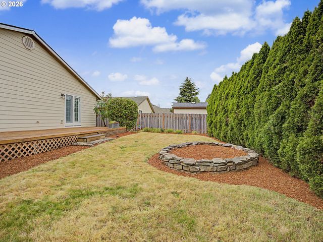 1778 N LAURELWOOD Loop, Canby, OR 97013