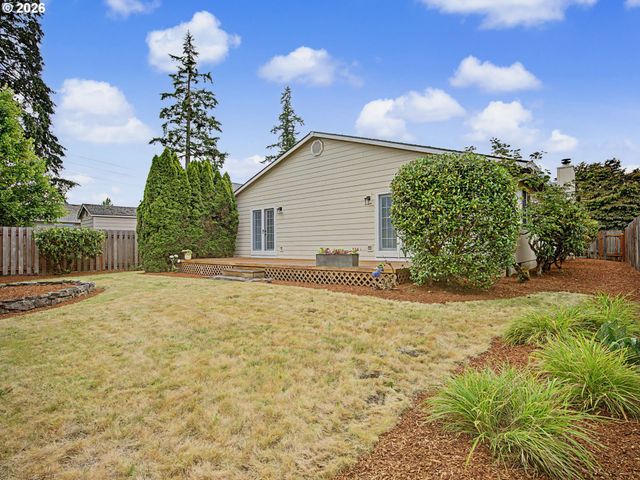 1778 N LAURELWOOD Loop, Canby, OR 97013