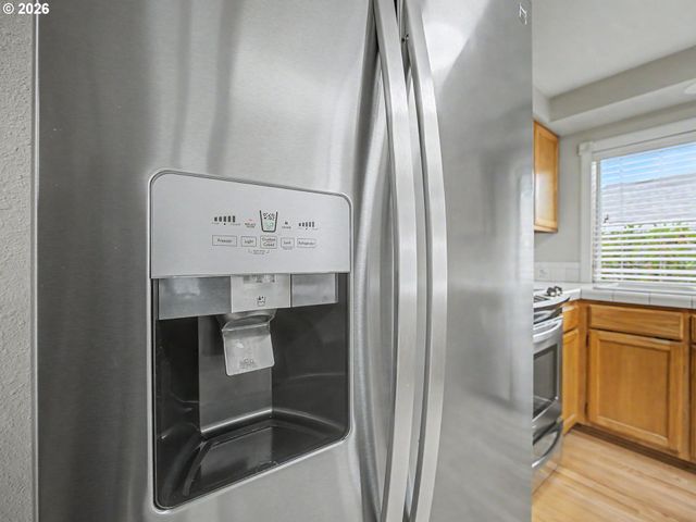 1778 N LAURELWOOD Loop, Canby, OR 97013