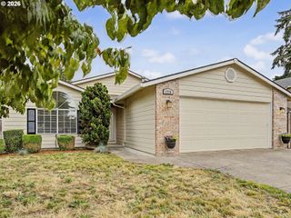 1778 N LAURELWOOD Loop, Canby, OR 97013